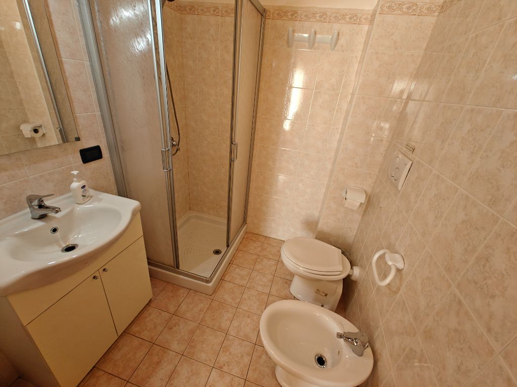 Double room bathroom at B&B Al Cedir